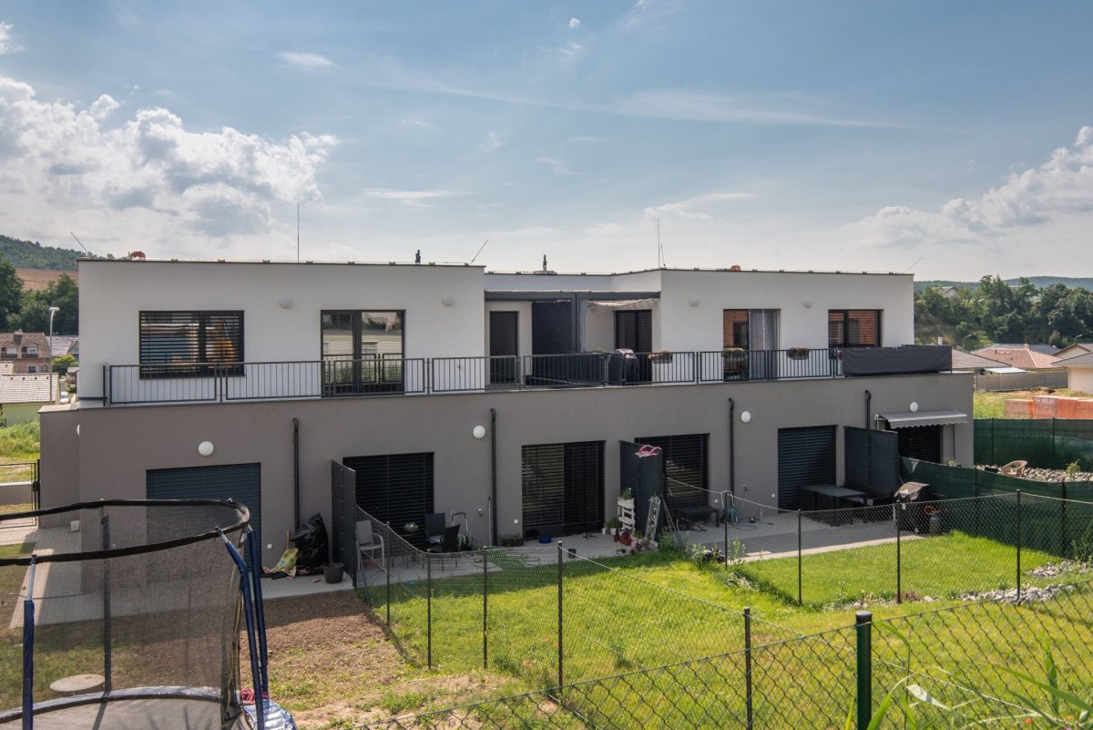 Studio Laplan zrealizovalo viladomy s celkem šesti byty v jihomoravských Ivančicích