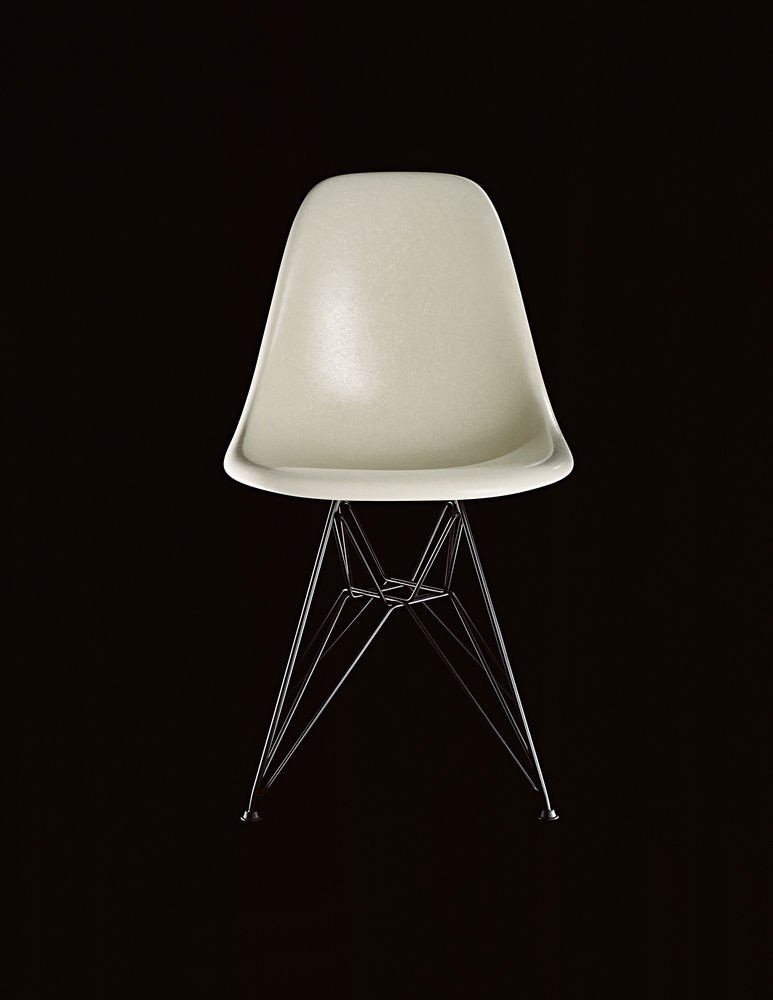 Židle Eames fiberglass, pergamenová.