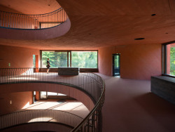 Inovační centrum od dvojice Pezo von Ellrichshausen z Chile