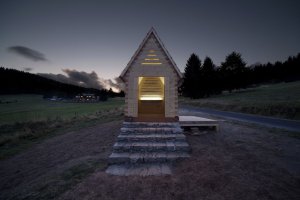 Jana Krákorová (ABM architekti), Zvonička na Vlašských Boudách – foto