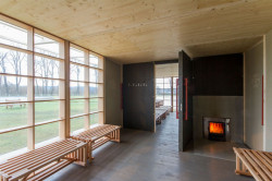 VLLNNA, Petr Šindelář, saunoaltán v radotínském Biotopu - foto