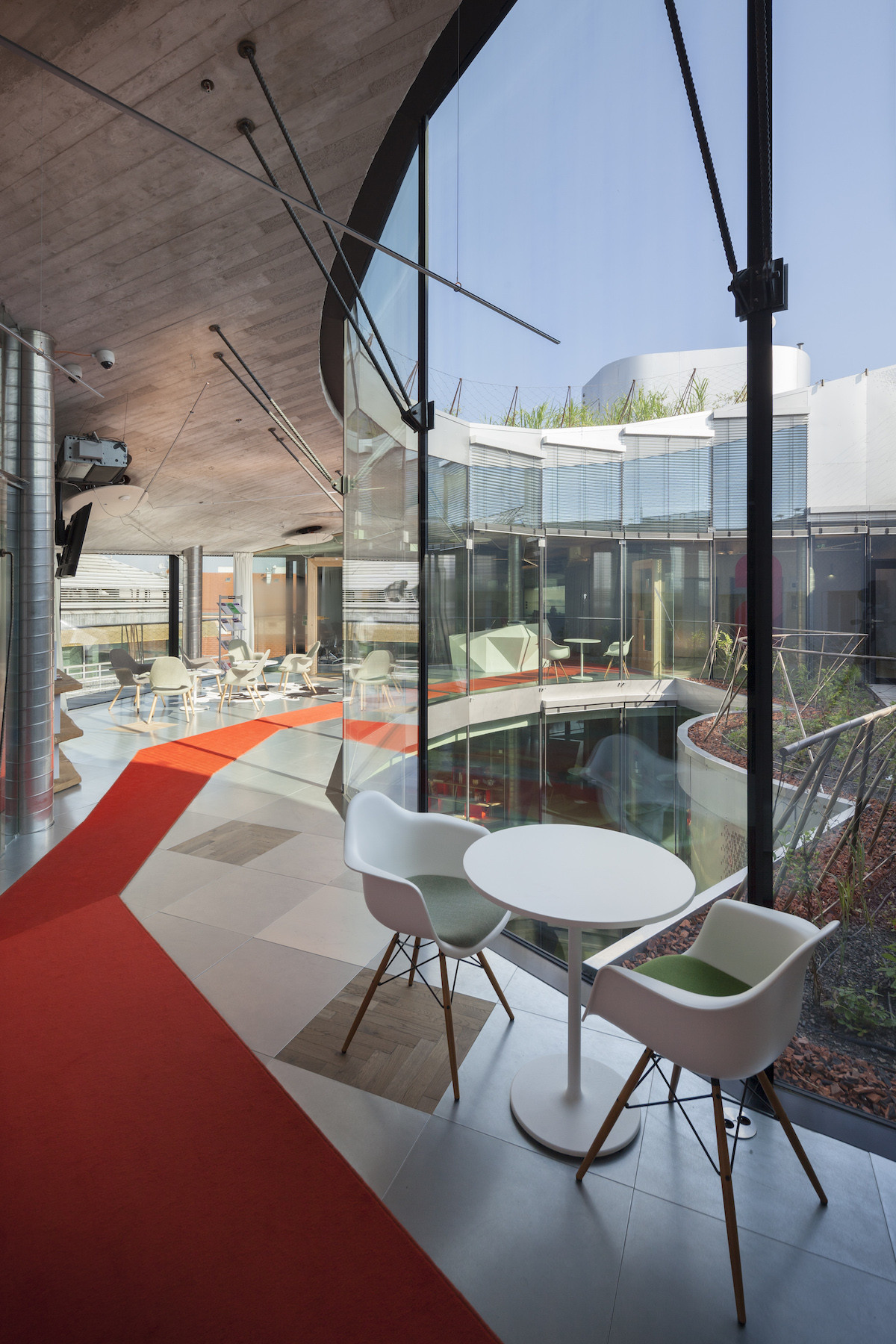 Interiéry Paláce Špork podle návrhu Stanislava Fialy.