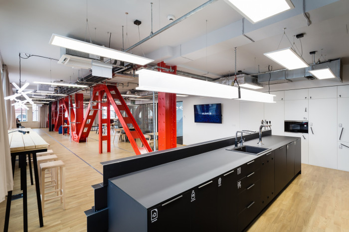 HUBHUB v Praze od studia Reaktor