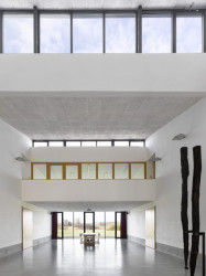 Archeologická základna Mikulčice, Pelčák a partner architekti, s.r.o.