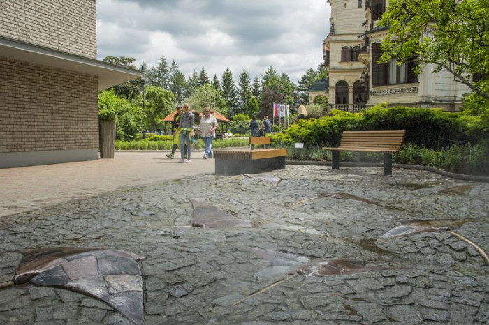Alexandra Koláčková, Pochozí fontána s rejnoky, ZOO Zlín-Lešná - foto