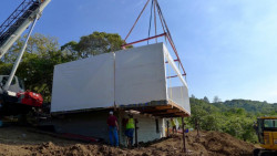 Modulární dům Sonoma weeHouse v Kalifornii, Alchemy architects © Geoffrey WarnerModulární dům Sonoma weeHouse v Kalifornii, Alchemy architects