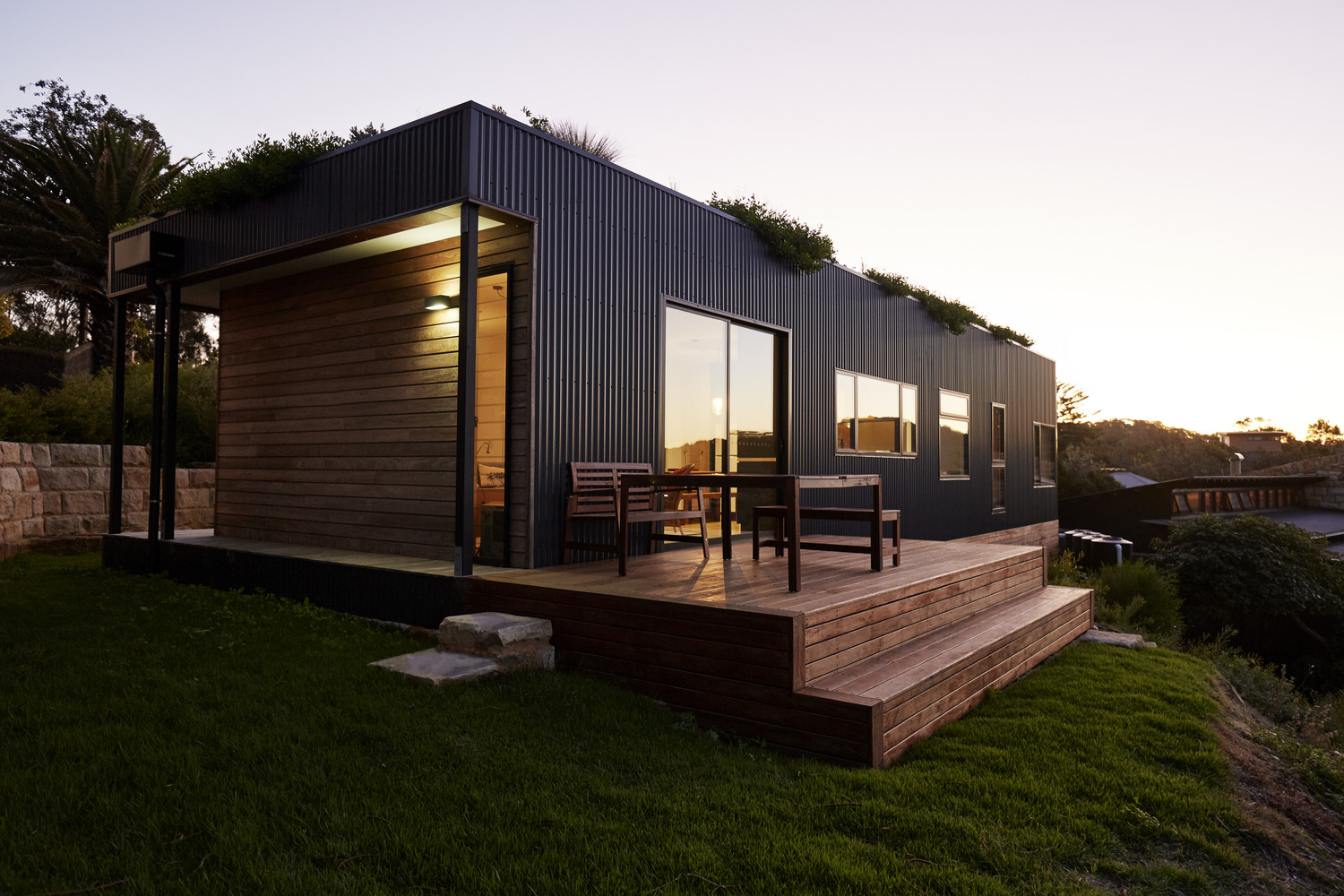 Modulární rodinný dům Avalon House v Sydney, Archiblox © Michael Wickham
