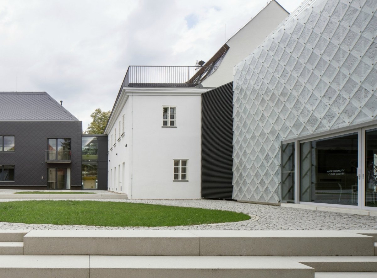 Sídlo firmy Lasvit, ov – a, ov architekti