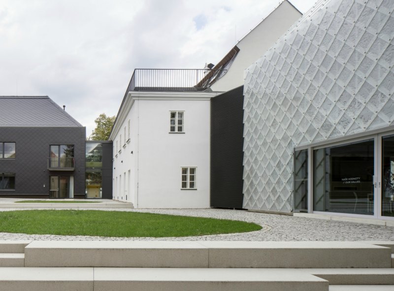 Sídlo firmy Lasvit, ov – a, ov architekti
