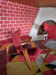 Výstava ve Winternitzově vile představuje soubor chat architektů Františka Cubra a Zdeňka Pokorného na přehradě Seč