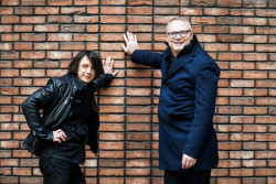 Cihla jako sjednocující prvek; David Černý a Marcel Soural (Transformace Lihovaru Smíchov; Black n´ Arch)