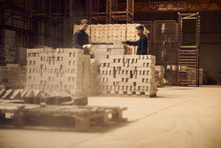 Výroba v Joseph Bricks stojí na více než 100letých zkušenostech předávaných po tři generace.