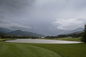 Zázemí údržby golfového rezortu v Ostravici pod Lysou horou od PAPOUSEK & SILHAN ARCHITECTS