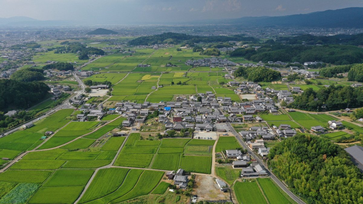 Zapsáno do UNESCO: Letecký pohled na chrám Asukadera v Japonsku