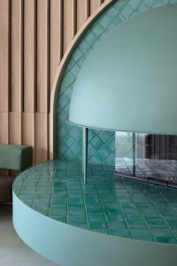 Návštěvní pavilon v národním parku Hoge Veluwe od dvou architektonických kanceláří De Zwarte Hond a Monadnock