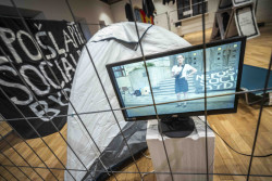 Od 20. prosince 2023 probíhá v GJF výstava, která upozorňuje na nedostupnost bydlení.