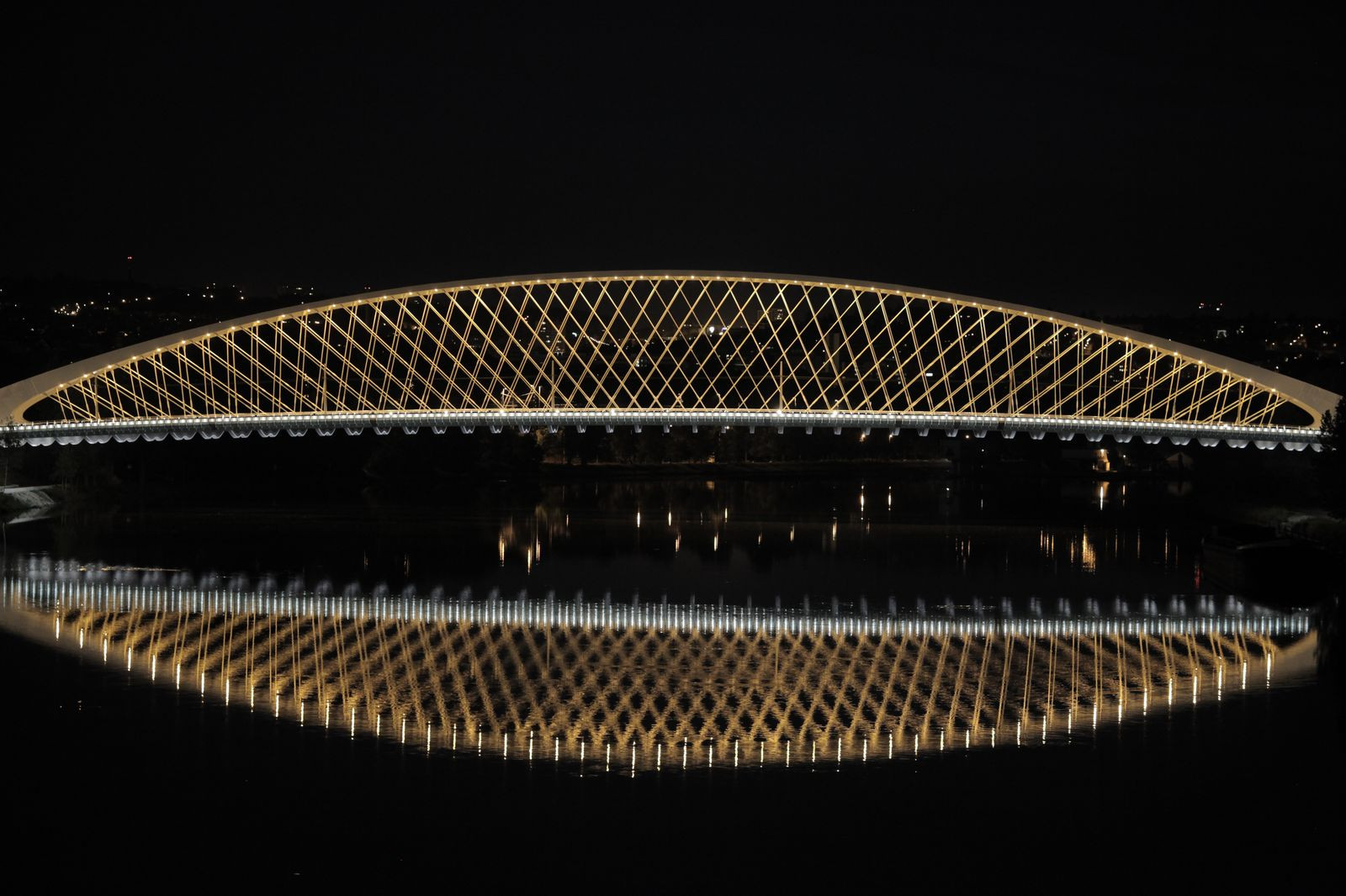 Trojský most, video-série Beton v architektuře