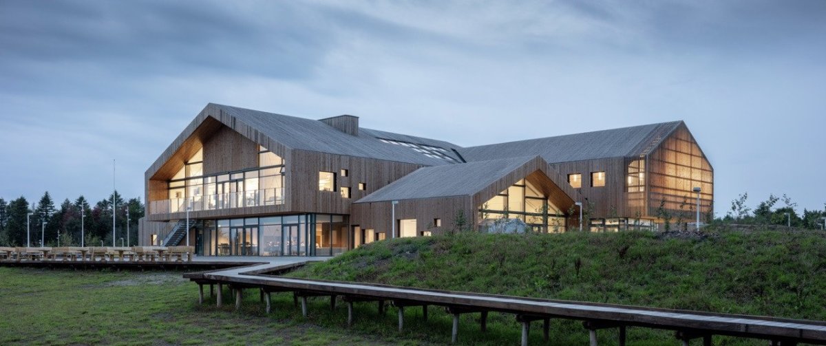 Rozšíření mezinárodní školy Ikast-Brande na komunitní a sportovní centrum od C.F. Møller Architects
