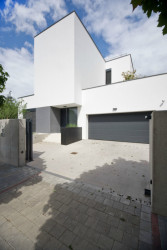 Rodinný dům v Brně, Jura et Consortes