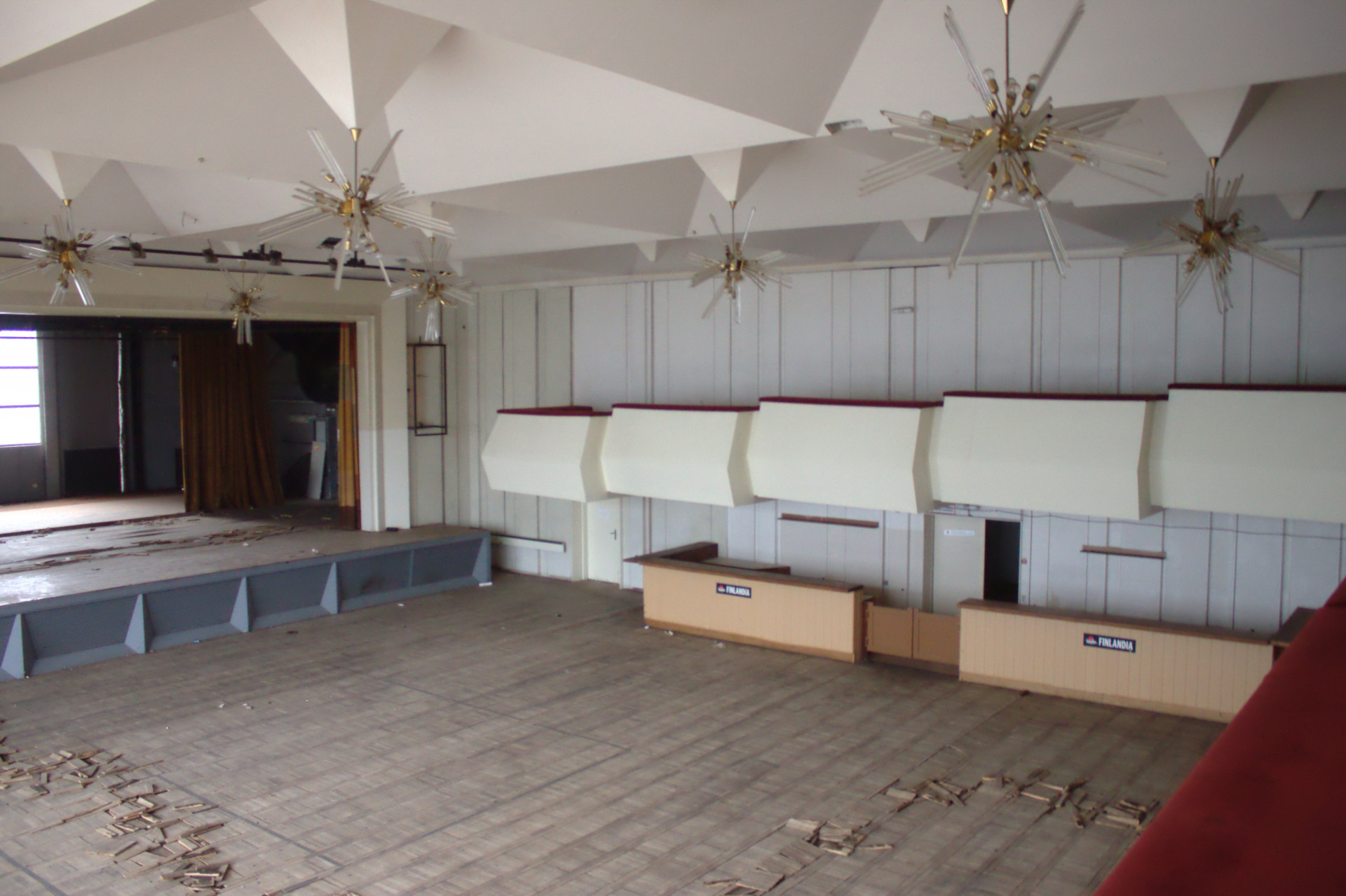 Kulturní dům Eden od architektů Hany a Dalibora Peškových, stav objektu v roce 2020