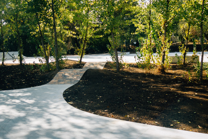 Volnočasový areál v Praze v Čakovicích, U / U Studio.