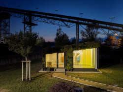 Tiny House ve výrobním závodu firmy Rigips navrhl student František Exner.