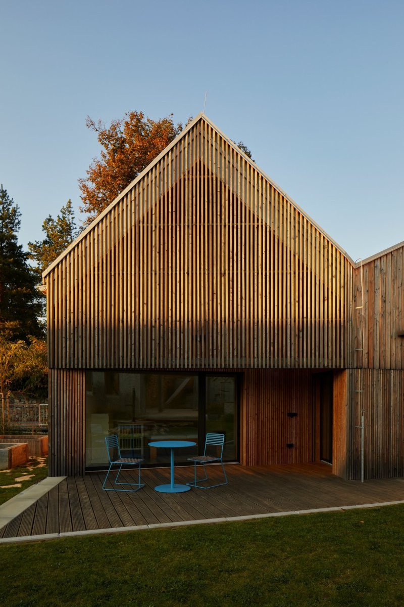Proměna hospodářské usedlosti s mlýnem na Slovensku od RDTH architekti
