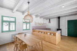 Chata v Jizerských horách od architektky Kateřiny Margoldové