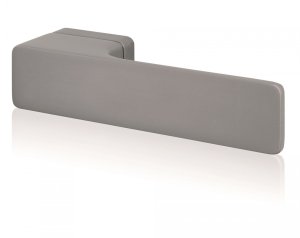 Klika MINIMAL s matným titanovým povrchem v barvě chromu.