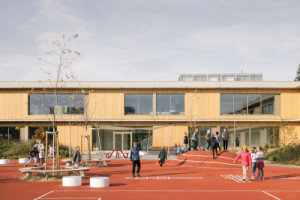Vnitřní nádvoří (Nová škola LOŠBATES; SOA architekti)