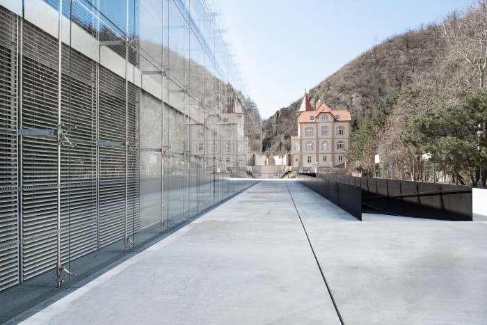 Přestavba menzy Koleje 17. listopadu na Fakultu humanitních studií UK v Praze od Kuba & Pilař architekti