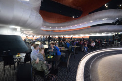 Porota během tříkolového posuzování konstatovala vysokou grafickou úroveň předložených projektů  a slibné koncepční myšlení budoucích architektů a inženýrů. - foto