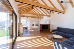 Bungalov s krytým stáním, Pržno, Master Design.