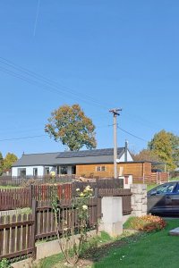 Bydloarchitekti - Vesnický dům Polanka nad Odrou: Dům má výrazně podlouhlý tvar jako mnohá stará stavení v Polance