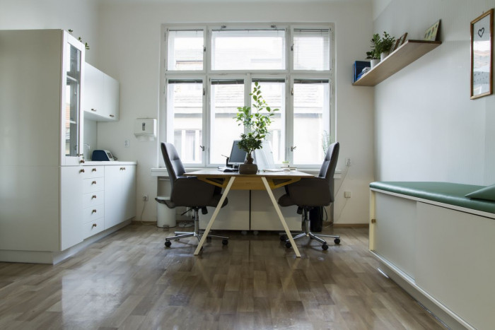 Studio Schwestern, Dětská ordinace v Revoluční – foto