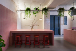 Architektonické studio NEUHÄUSL HUNAL navrhlo interiér pražského vietnamského bistra An