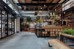 Kavárna se záhy stala velmi oblíbeným podnikem