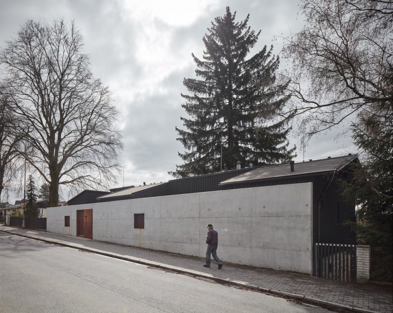 Dům za zdí, Mjölk architekti