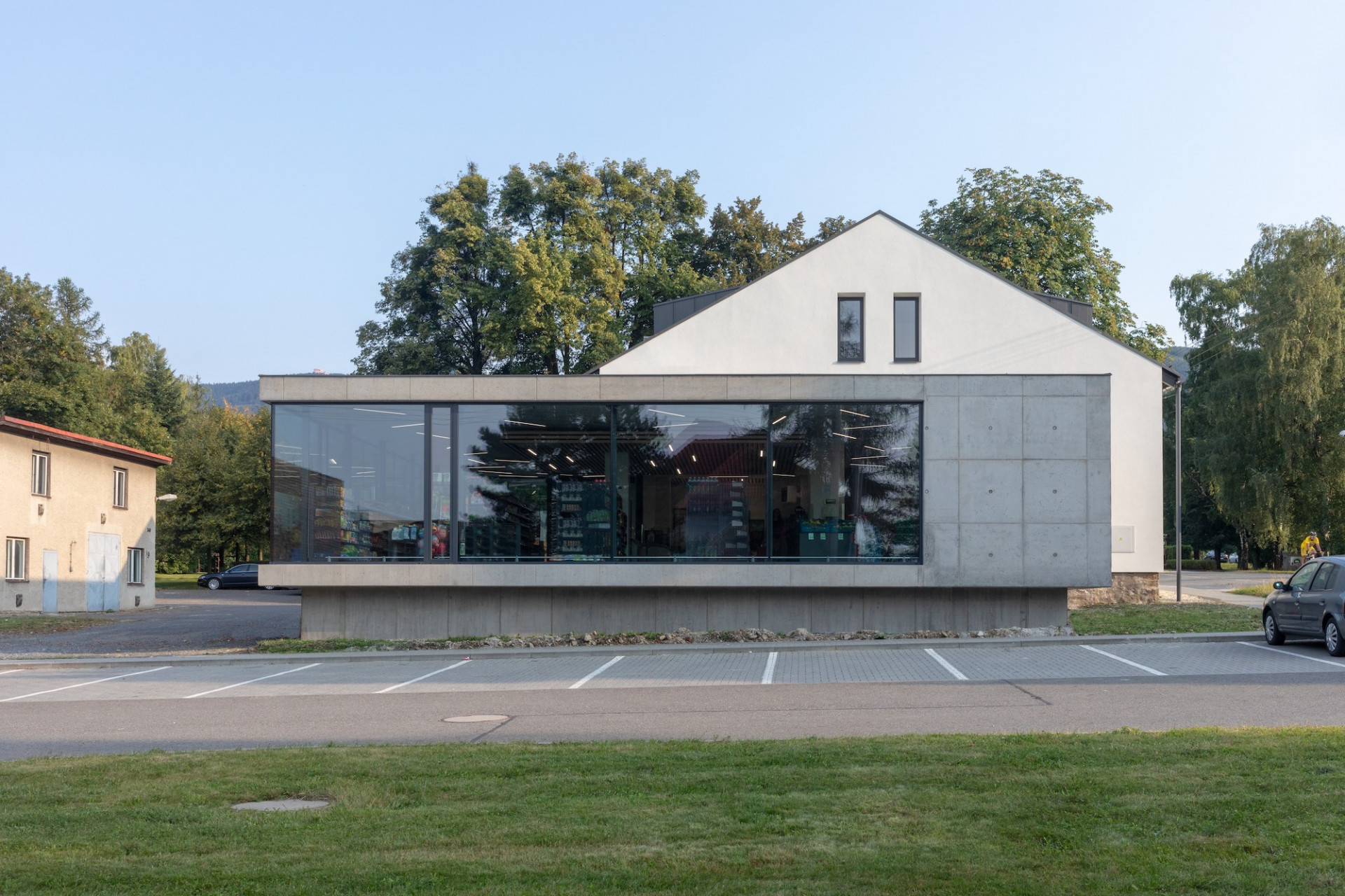 Polyfunkční dům Hruška v Trojanovicích, Kamil Mrva Architects