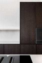 Interiér bytu v Praze na Vinohradech od studia BekArch