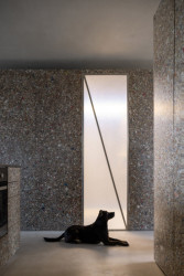 Papundekl architekti - Tři boxy z Packwallu v otevřeném prostoru: Rekonstrukce bytu v Praze-Proseku