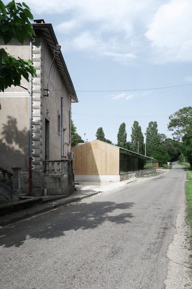 Přístavba školní jídelny v Montbrun-Bocage, Bast architects