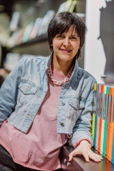 Novinkou je přednáška Jak psát o architektuře (2. 4.) s novinářkou Karolínou Vránkovou z Respektu, která je ochutnávkou k podzimnímu dvouměsíčnímu kurzu.