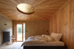 Autorský design světel (Chalupa Wunderbaude, A1Architects)