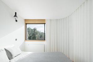 Casa NaMora v Portugalsku od Davida Bilo a Filipe Pina