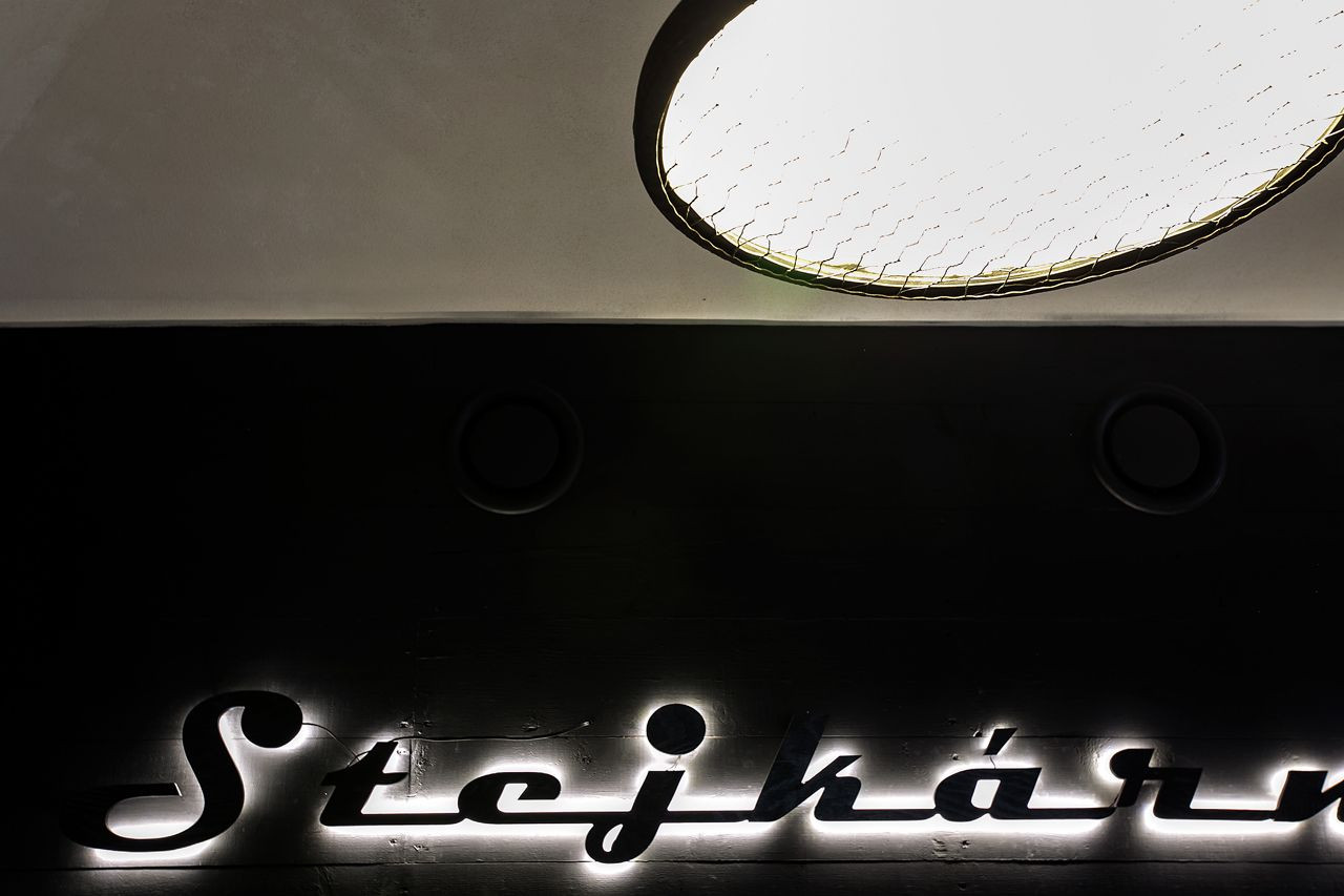 skutek architecture, Stejkárna / holešovickej steakhouse – foto