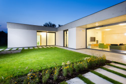 Rodinný dům s atriem od Jiřího Vokřála a Hany Horákové