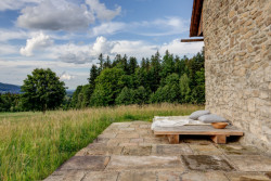 Roubenka Mezi lukami v Beskydech nedaleko Čeladné