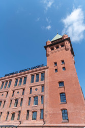 „Klíčové je veřejné prostranství, které vzniklo mezi objekty v areálu,“ říkají architekti ze studia SRDK.  (SRDK Studio, Vratislavské pivovary)