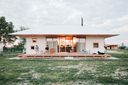 Dům u jezera, JRVKC, Vojka nad Dunajom, Foto